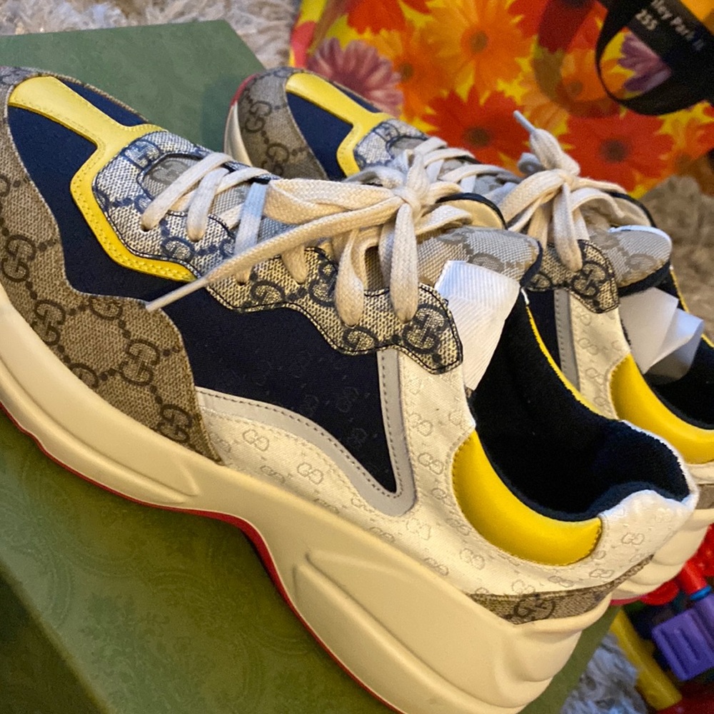 Gucci